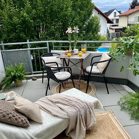Moderne 3-zimmer-dg-wohnung, 2 Balkonen & Tiefgarage Appartement *