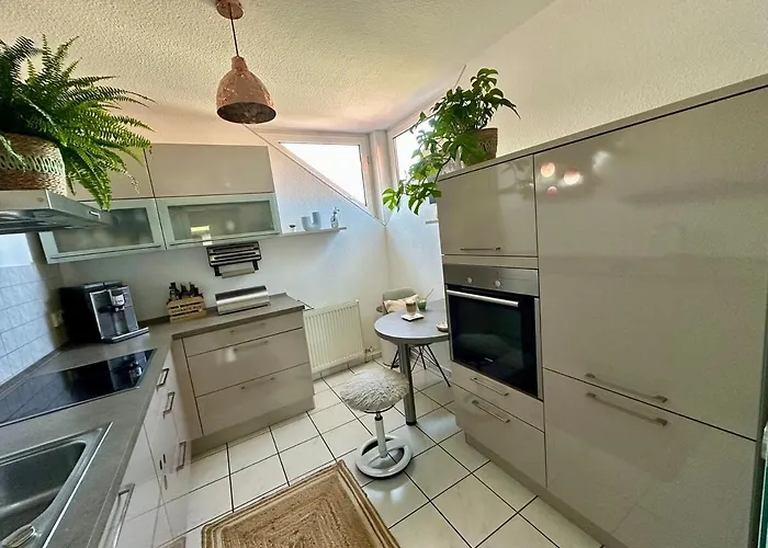 Moderne 3-zimmer-wohnung, 2 Balkonen & Tiefgarage *